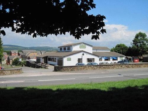 Green Acre Motel North Cornelly Esterno foto
